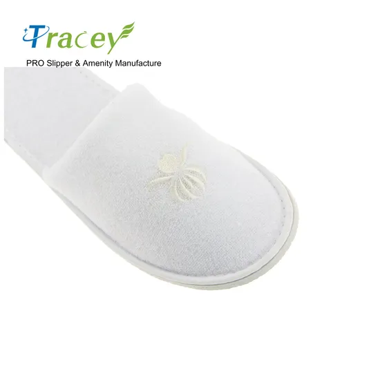 White Guest Bedroom Slippers Hotel Slippers Terry Velour EVA OEM Custom Logo Wholesale Disposable Slippers for SPA