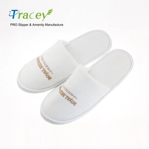 OEM Customized Warm Adult Sublimation Hotel Room Slippers White Disposable Hotel Guests Slipper Airline Slippers