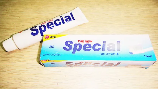 Special Herbal Double Color Mint Fluoride Toothpaste Angola /Atc Toothpaste Factory